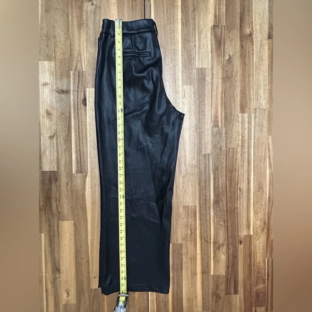 7 For All Mankind Black Coated Faux Leather Wide Leg Cropped Pants Leg Sz Lg